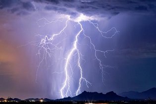 lightningstrike_hdv-2.jpg